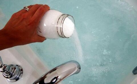 baño de bicarbonato de sodio para a ampliación do pene